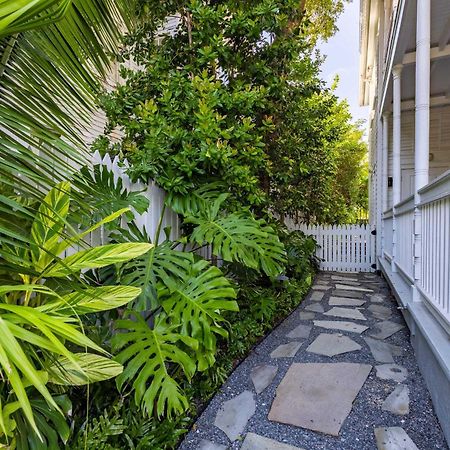 Takeover At The Grand Maloney Key West Exterior foto